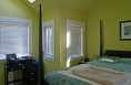 The corner windows allow in lots of daylight. The corner windows allow in lots of daylight.
